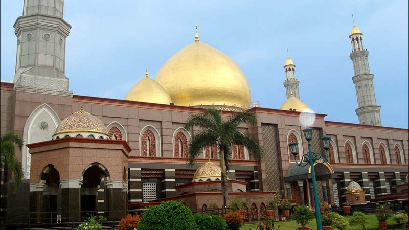 Masjid Kubah Emas Depok: Keindahan Arsitektur Islam