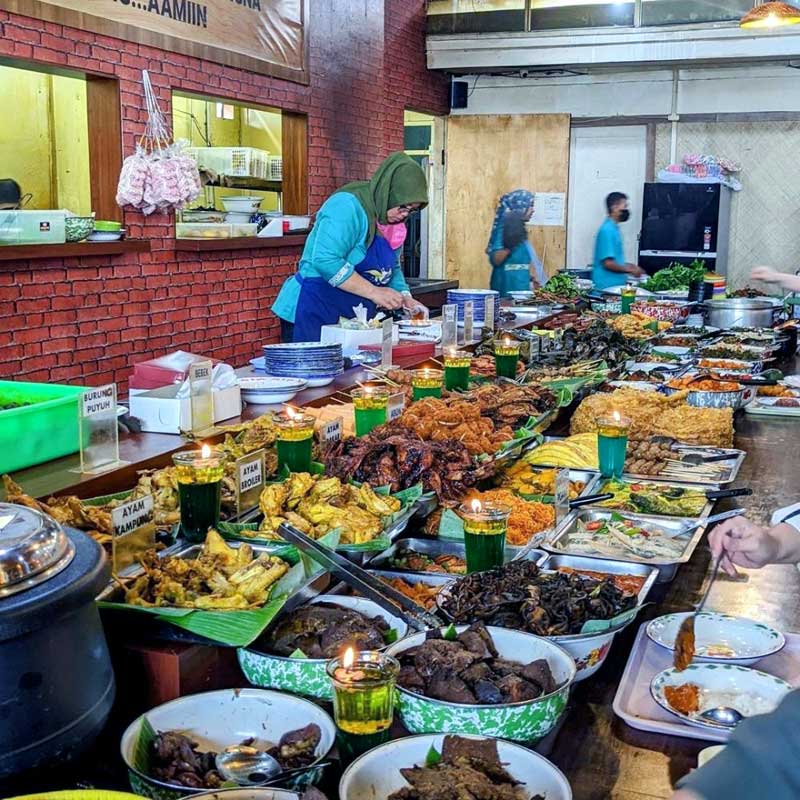 Tempat Makan Malam di Bandung