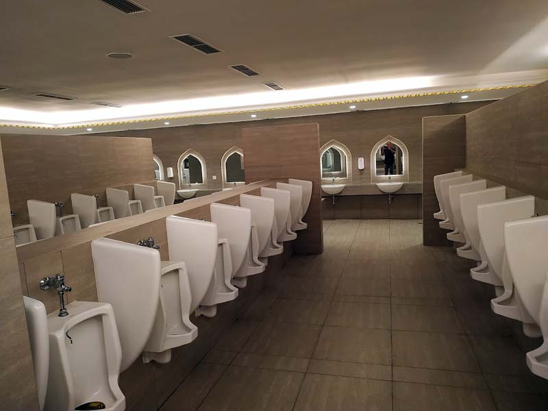 Toilet Masjid Raya Sheikh Zayed