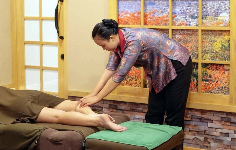 Full Body Massage Jakarta, Panggilan & Di Tempat 24 Jam