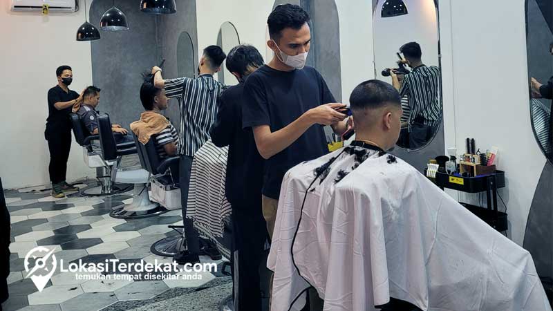 Potong Rambut Terdekat: Salon, Barbershop & Tukang Cukur