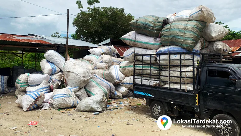 Gudang rongsokan terdekat